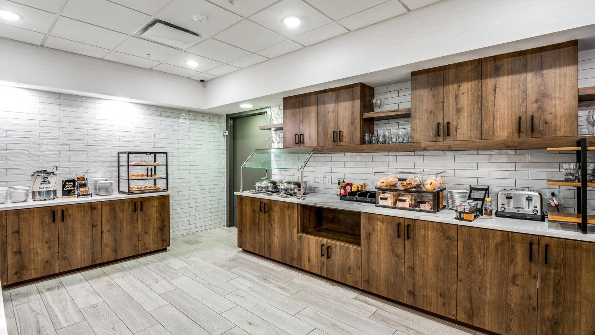Holiday Inn Dallas Market Ctr Love Field By Ihg Exterior photo