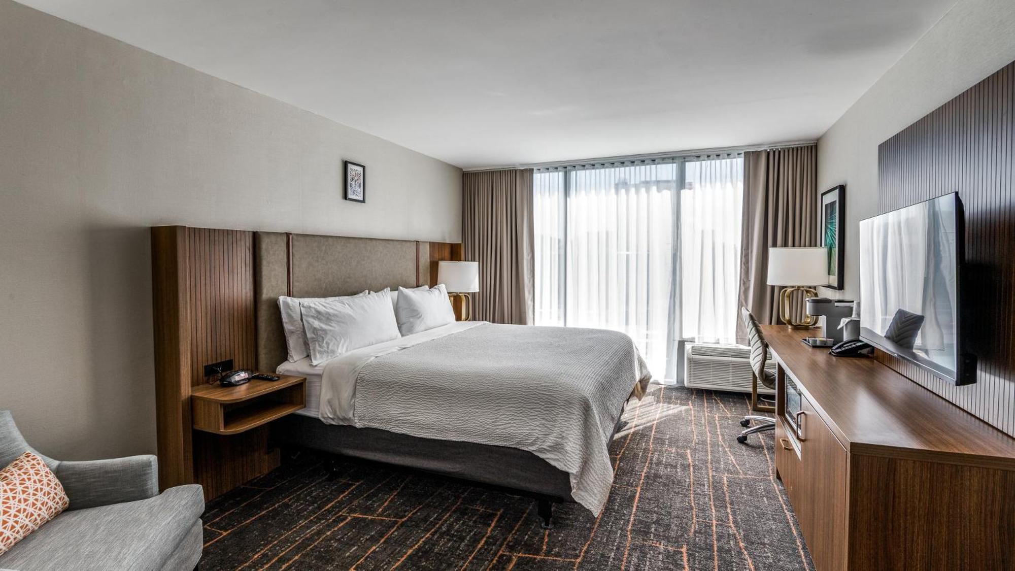 Holiday Inn Dallas Market Ctr Love Field By Ihg Exterior photo